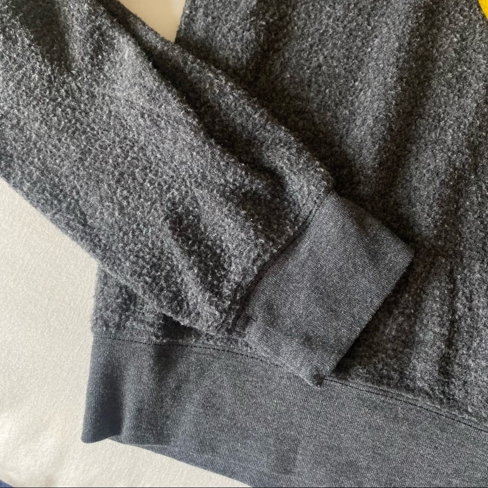 Wildfox Sweatshirt - Picture 5 of 6